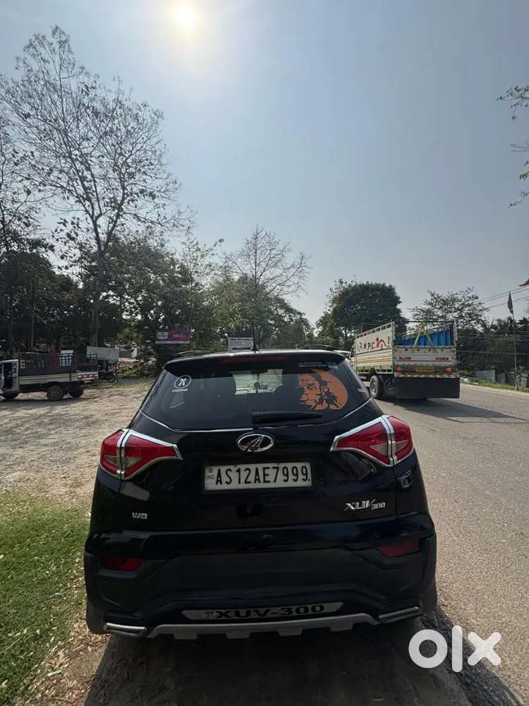 Mahindra Xuv300 2022 Petrol Well Maintained