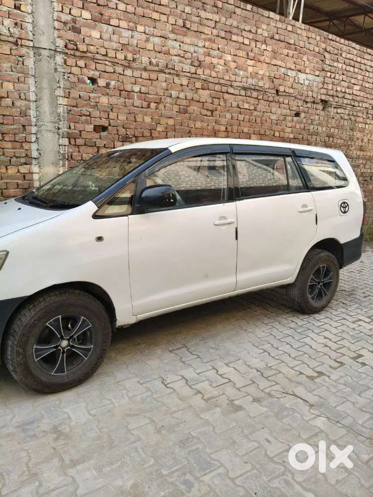 Toyota Innova G2 Diesel 2015