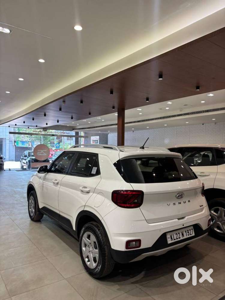 Hyundai Venue S Mt Turbo Gdi 1.0l, 2019, Petrol