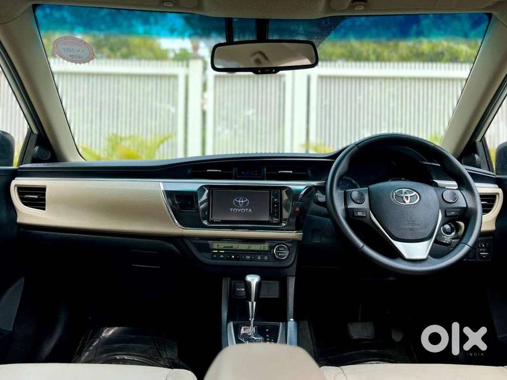 Toyota Corolla Altis 2013-2017 Vl At, 2015, Petrol