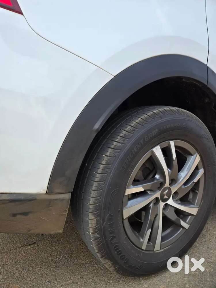 Mahindra Xuv700 2023 Diesel 60000 Km Driven