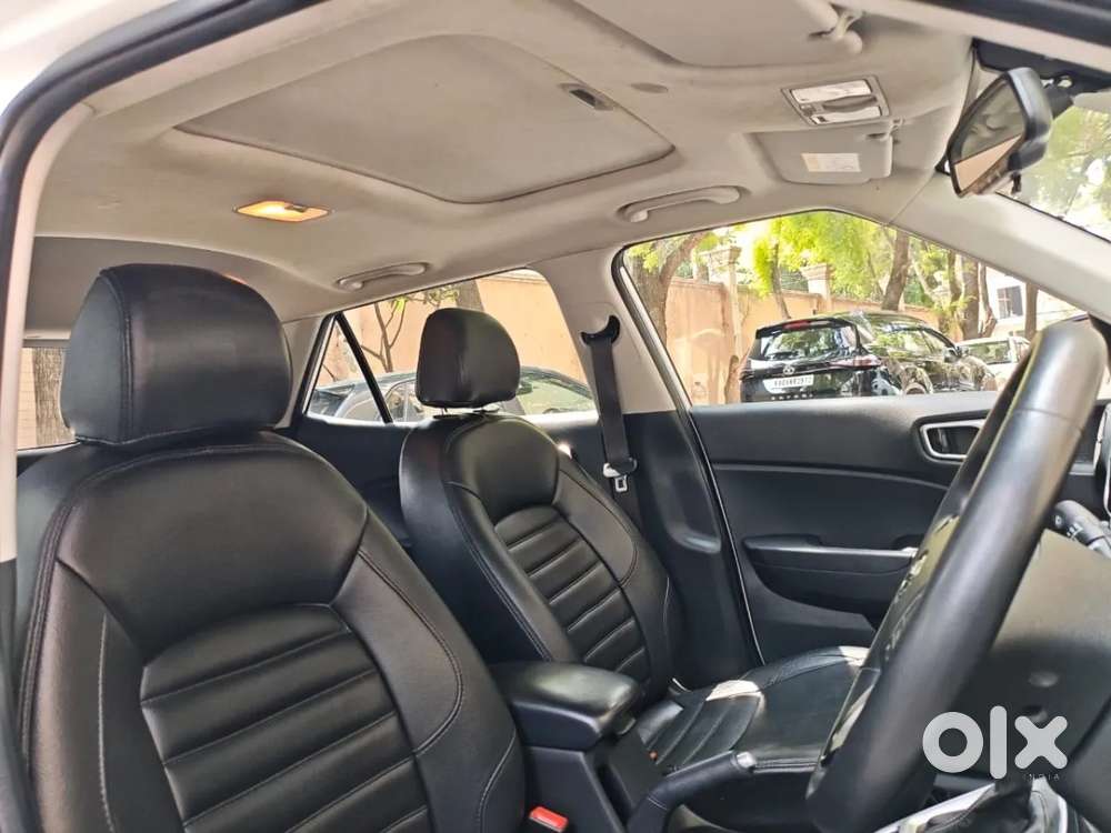 Hyundai Venue 1.0 Sx (o) Turbo Dct, 2019, Petrol