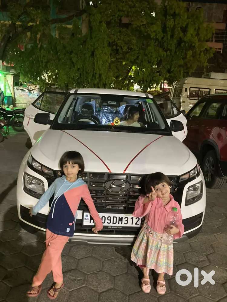 Hyundai Venue Petrol 2024