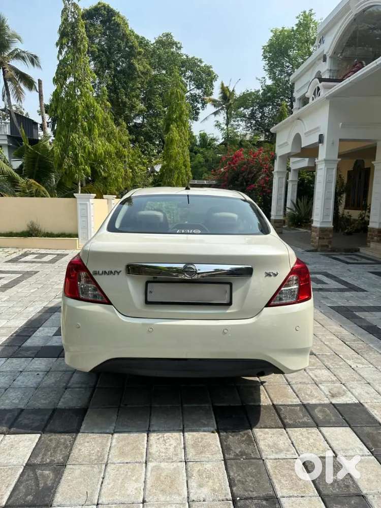 Nissan Sunny Xv 2017
