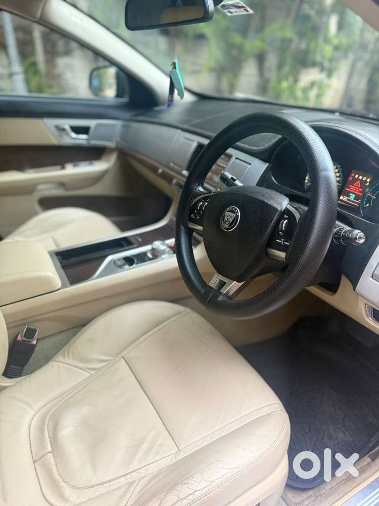 Jaguar Xf 2015 Diesel Well Maintained