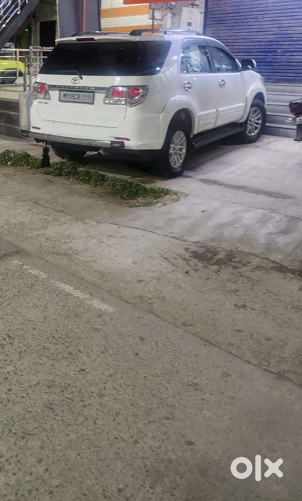 Toyota Fortuner 2013