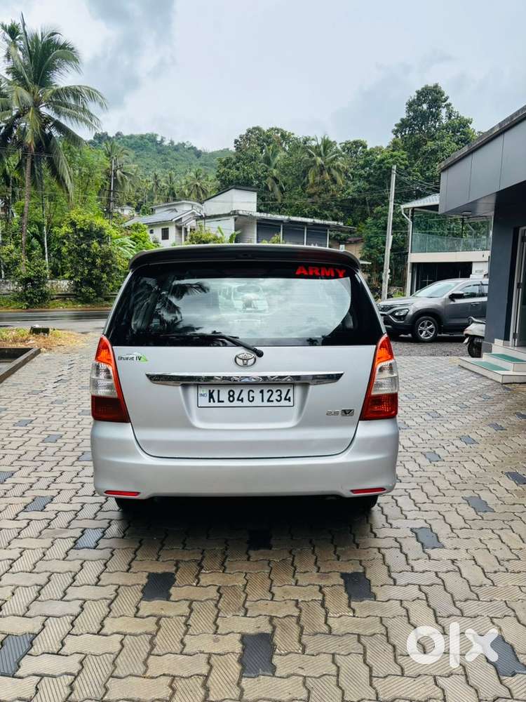 Toyota Innova Diesel 2012