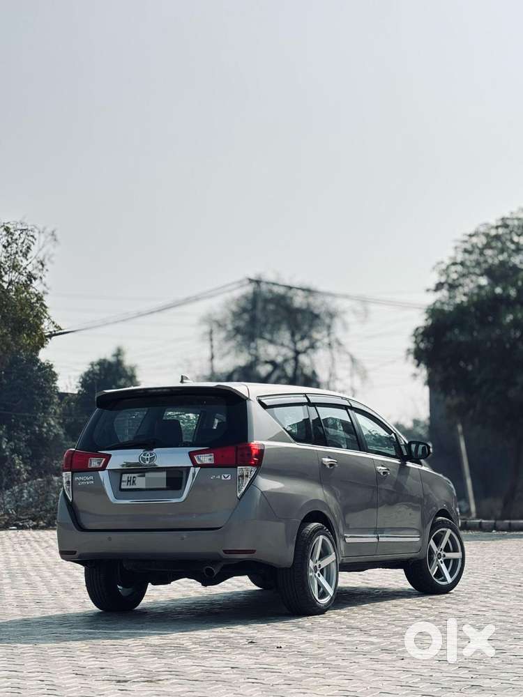 Toyota Innova Crysta 2.4 V, 2017, Diesel