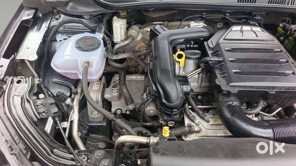 Skoda Slavia Style 1.0l Tsi At, 2024, Petrol