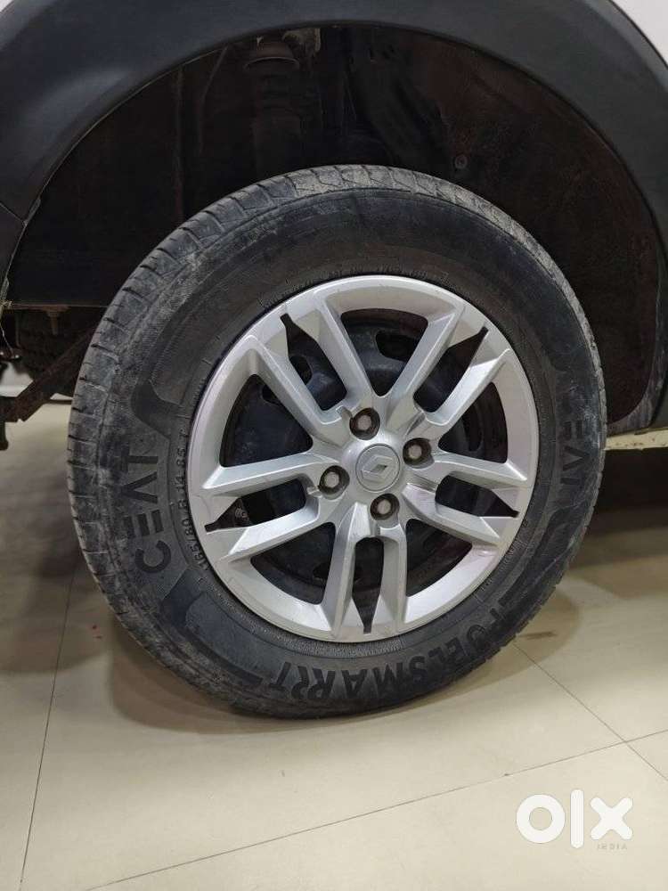 Renault Triber Rxl, 2023, Petrol