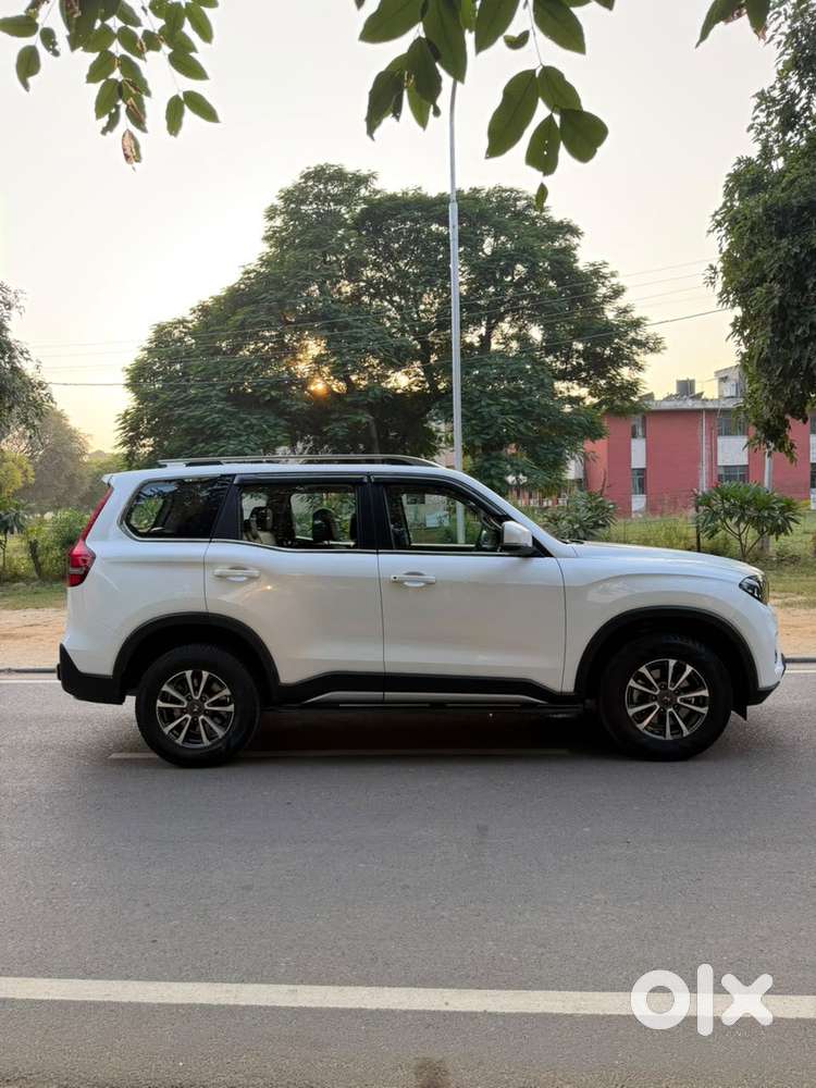 Mahindra Scorpio N Z8 Select Diesel At 2wd 7-seater, 2025, Diesel