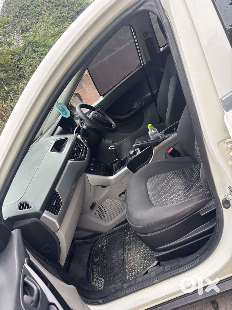 Tata Nexon 1.5 Revotorq Xm (s), 2017, Diesel