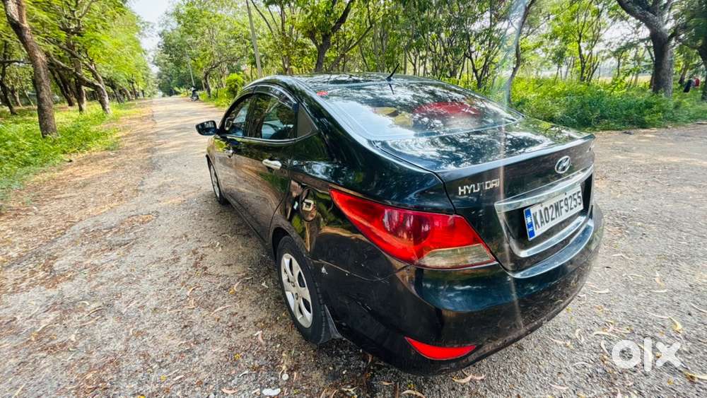 Hyundai Fluidic Verna 2011