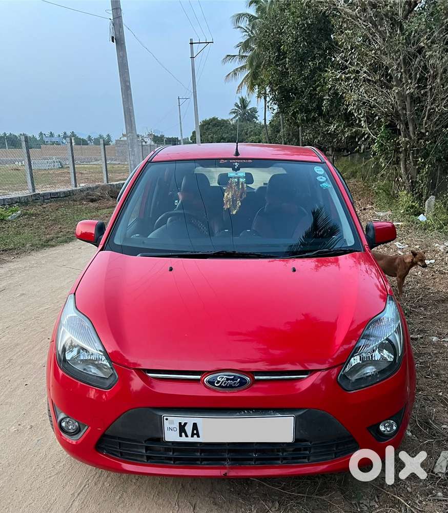 2012 Ford Figo Titanium Petrol