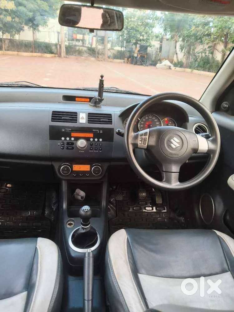 Maruti Suzuki Dzire 1.2 Zxi, 2010, Petrol