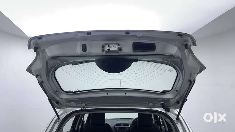 Tata Tiago Xza, 2017, Petrol