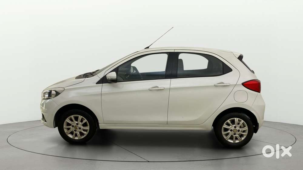 Tata Tiago 1.2 Revotron Xz, 2017, Petrol