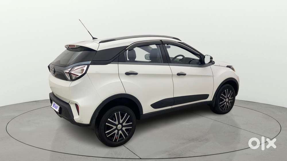 Tata Nexon 1.2 Revotron XM (S), 2022, Diesel