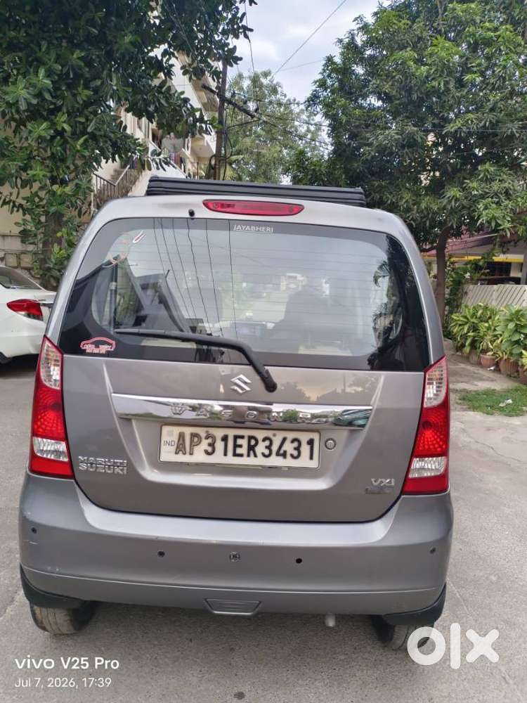 Maruti Suzuki Wagon R 1.0 Vxi Plus (o) Amt, 2018, Petrol