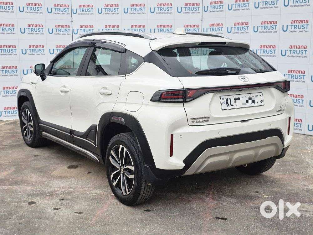 Toyota Urban Cruiser Taisor V 1.0 Petrol At, 2024
