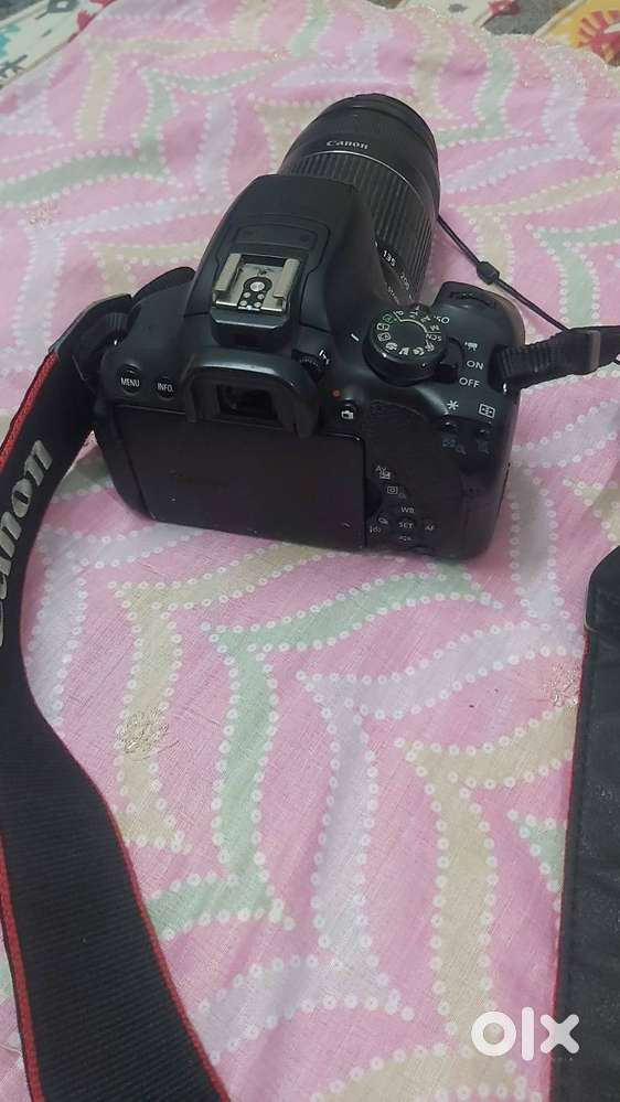 Canon EOS 700D
