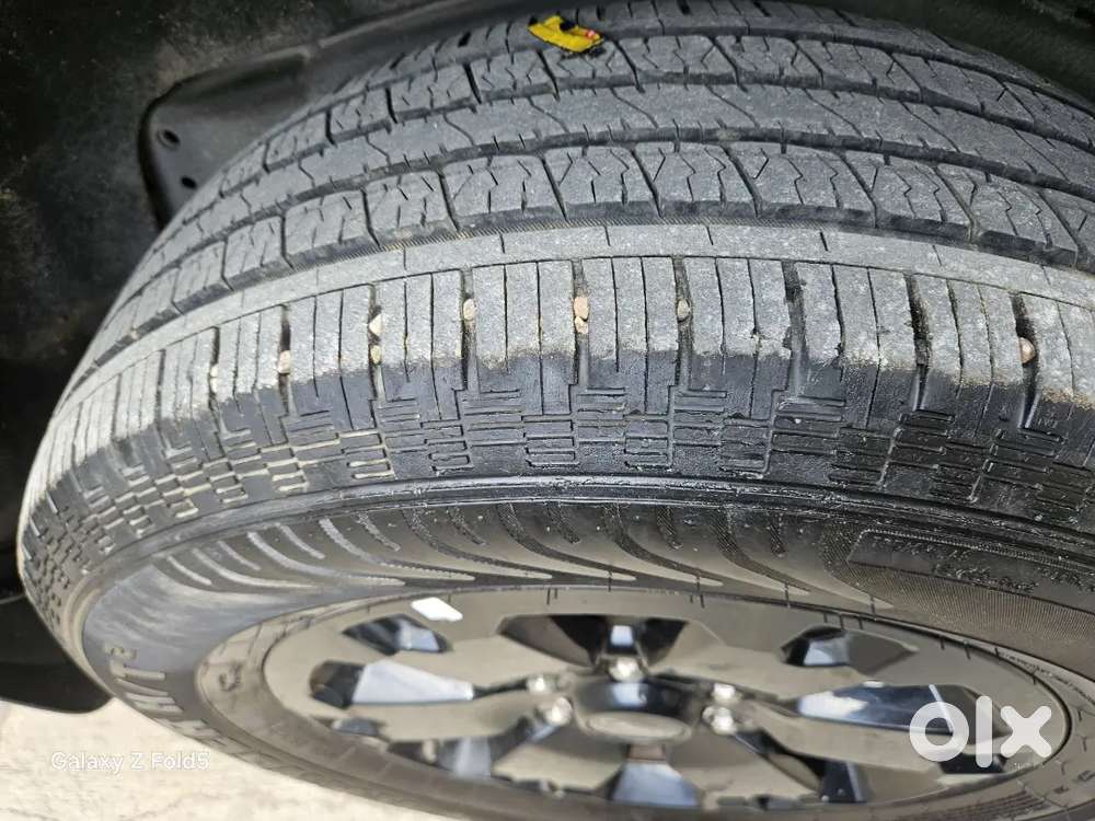 Ford Endeavour Black 2021