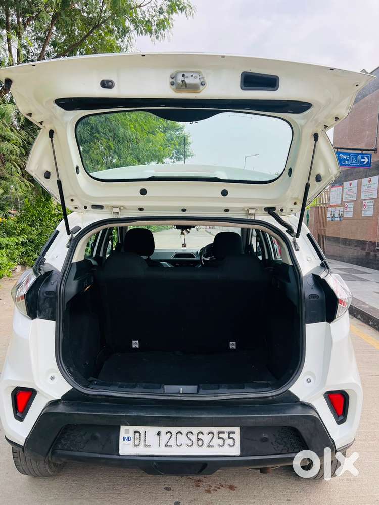Tata Nexon 1.2 Revotron Xm (s), 2020, Petrol