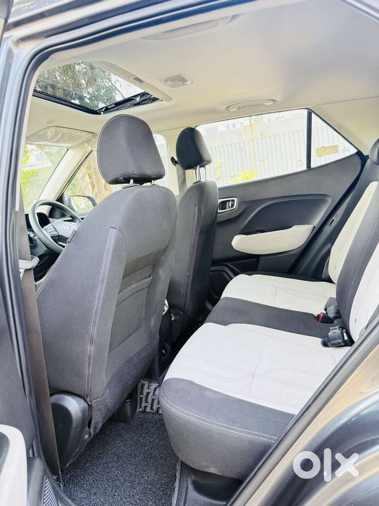 Hyundai Venue S (o) 1.2 Petrol Knight Edition, 2025, Petrol