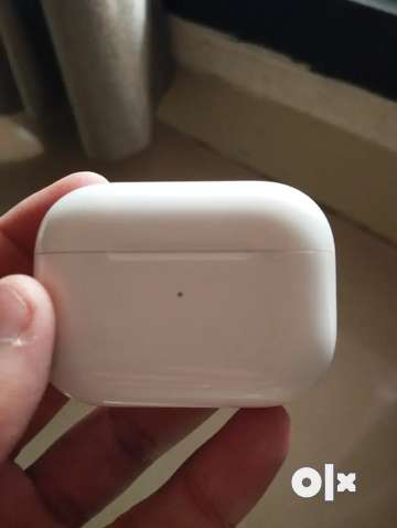 Airpod case only charging one online airpod