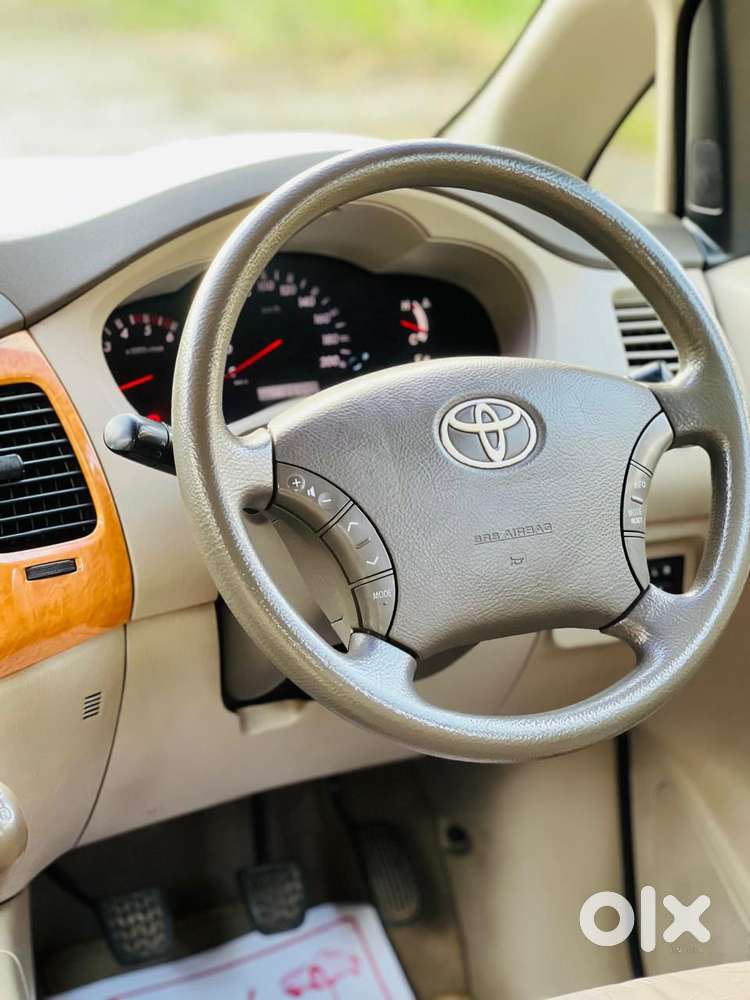 Toyota Innova 2.5 V 7 Str, 2010, Diesel