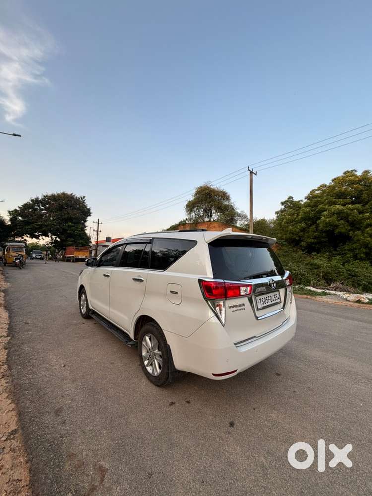 Toyota Innova Crysta 2023 Diesel 100000 Km