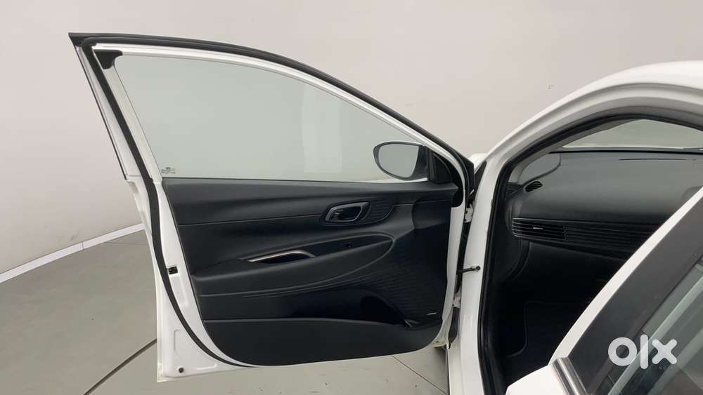 Hyundai New I20 1.2 Asta (o) Mt, 2023, Petrol