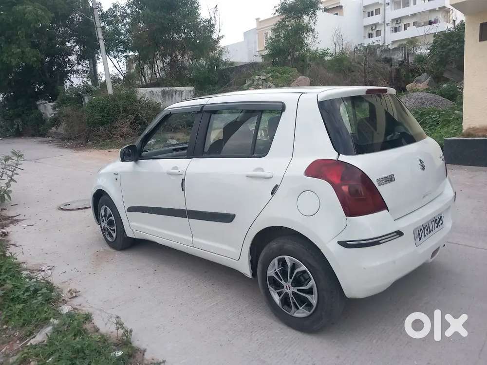Maruti Suzuki Swift 2009 Diesel 180145 Km Driven