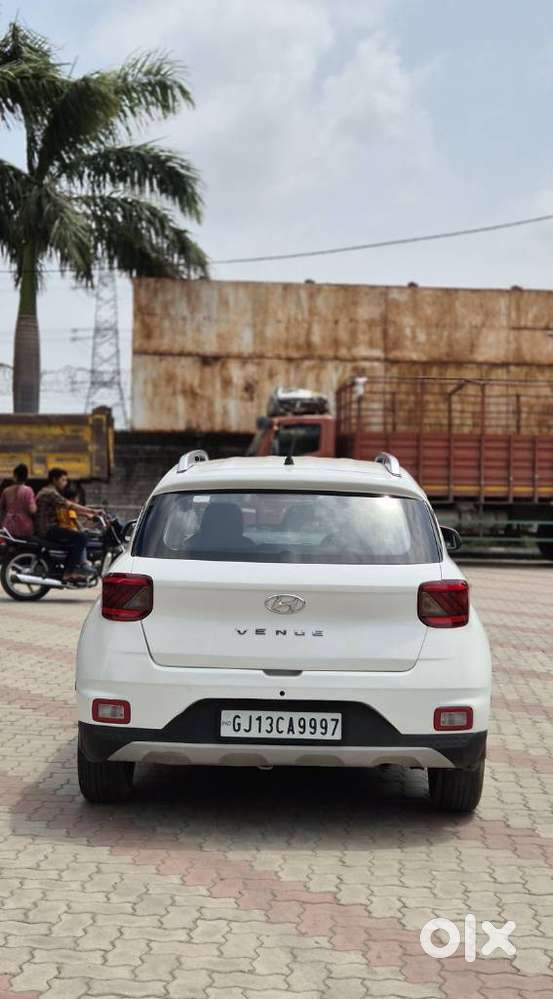 Hyundai Venue S Mt 1.2 Kappa, 2022, Cng & Hybrids