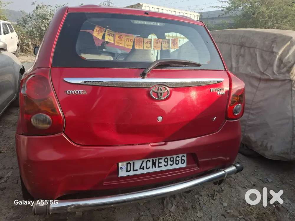 Toyota Etios Liva 2011 Petrol Dual Tone