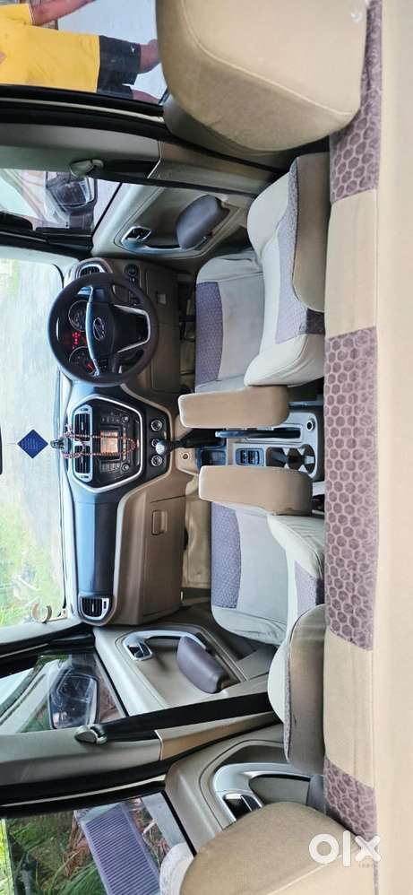 Mahindra Tuv 300 T8, 2016, Diesel