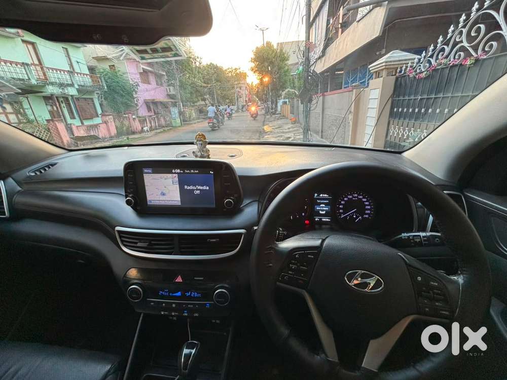 Hyundai Tucson 2.0 Petrol Automatic  Premium Variant