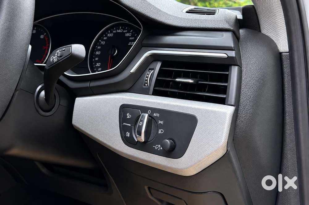 Audi A4 2.0 Premium Plus 40 Tfsi, 2023, Petrol