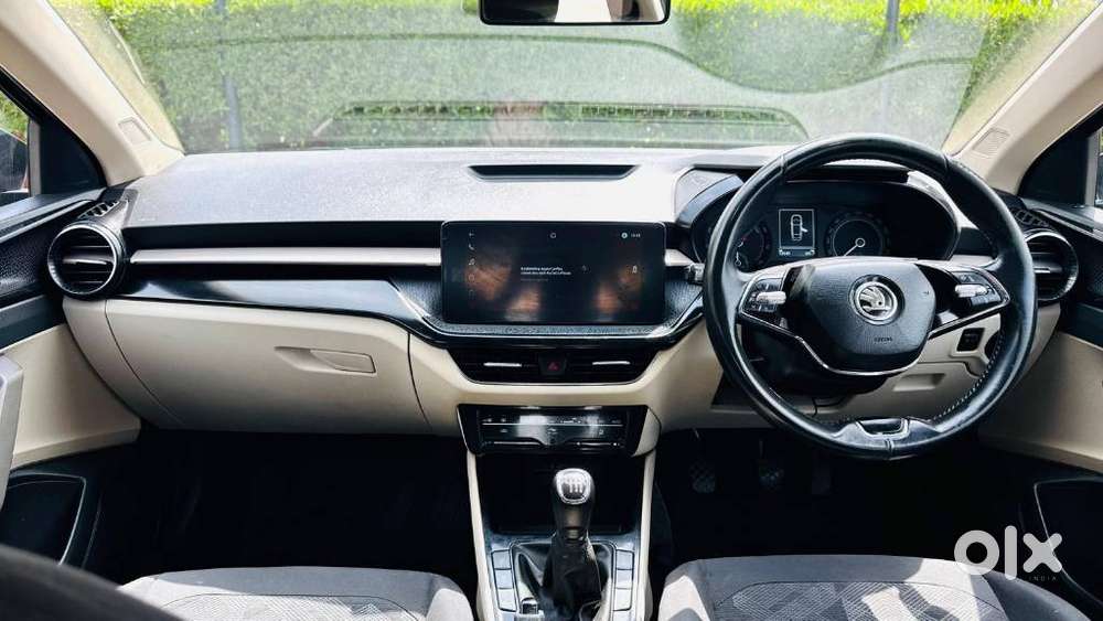 Skoda Slavia 1.0 Ambition Tsi, 2022, Petrol