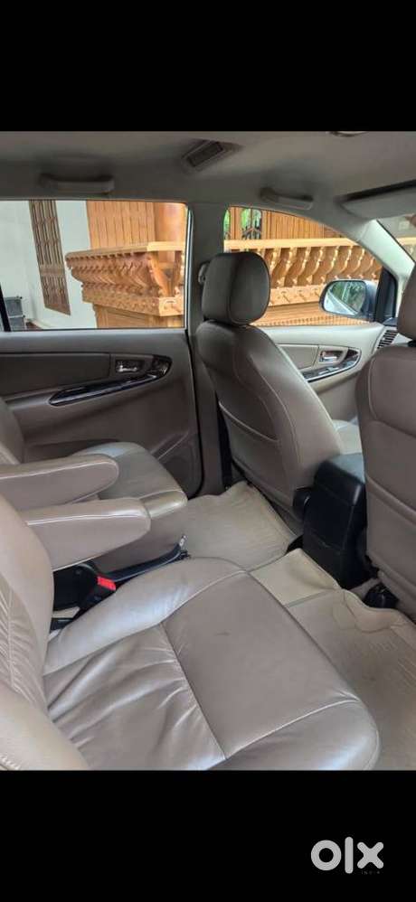 Toyota Innova 2.5 Zx 7 Str Bs-iv, 2015, Diesel