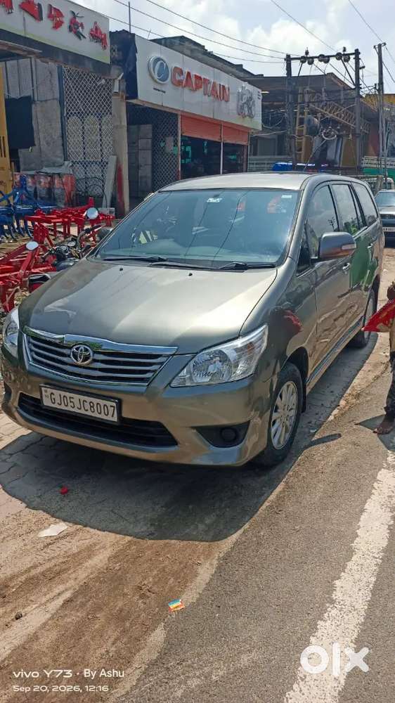 Toyota Innova 2.0 Vx 2012