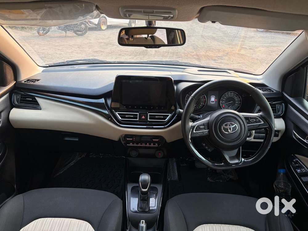Toyota Glanza 1.2 V Amt, 2024, Petrol