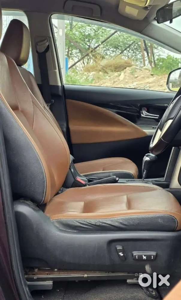 Toyota Innova Crysta 2.8z 2016