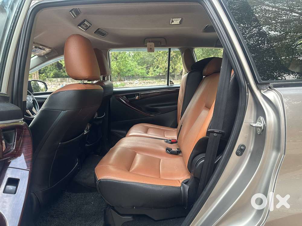 Toyota Innova Crysta 2.8 Gx At 7 Str, 2016, Diesel