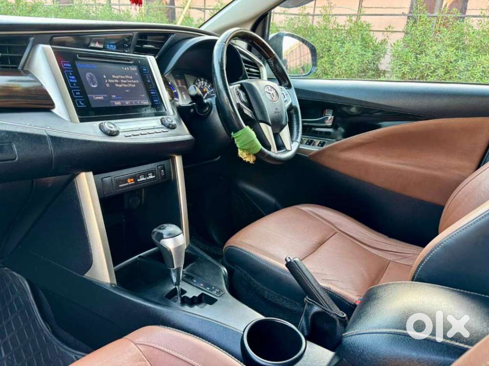 Toyota Innova Crysta 2.8z Automatic, 2018, Diesel