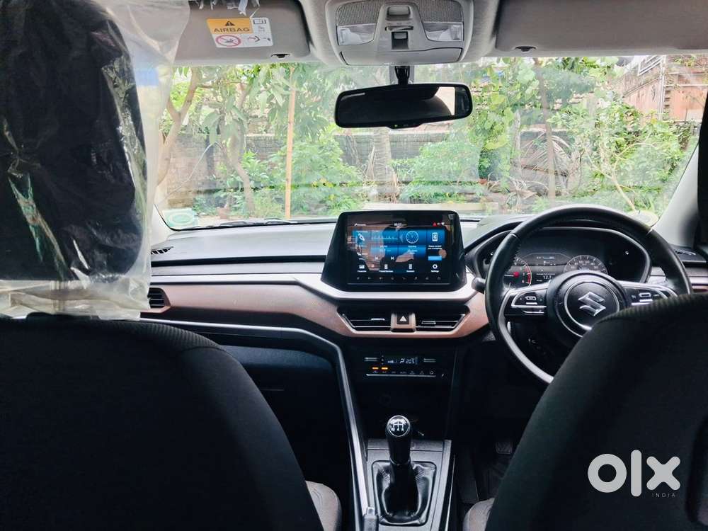 Maruti Brezza Petrol 2024