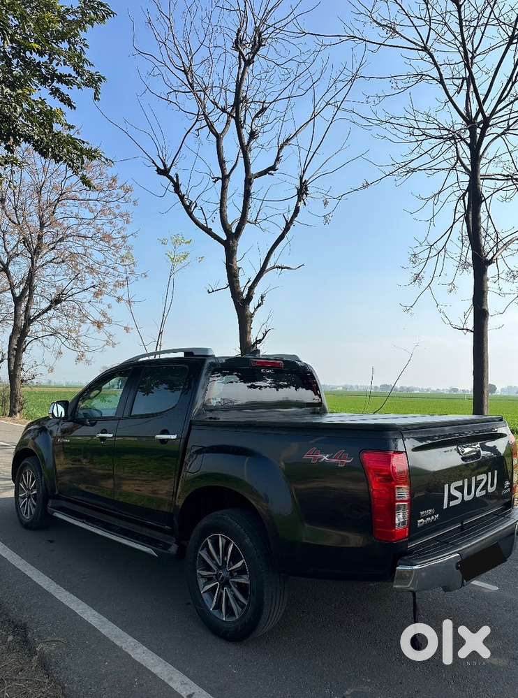 Isuzu V-cross At 2024 Diesel