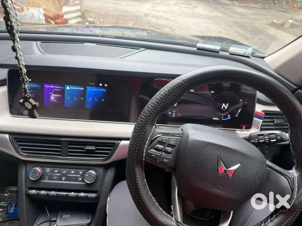 Mahindra Xuv700 Ax5