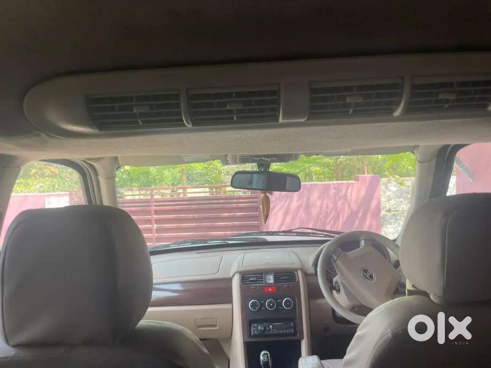 Tata Safari Storme 2016