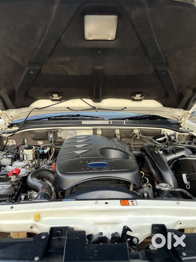 Ford Endeavour 3.2 Titanium At 4x4, 2014, Diesel